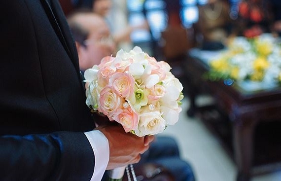 Chuyên gia tư vấn chọn hoa cho cô dâu chú rể vào ngày cưới