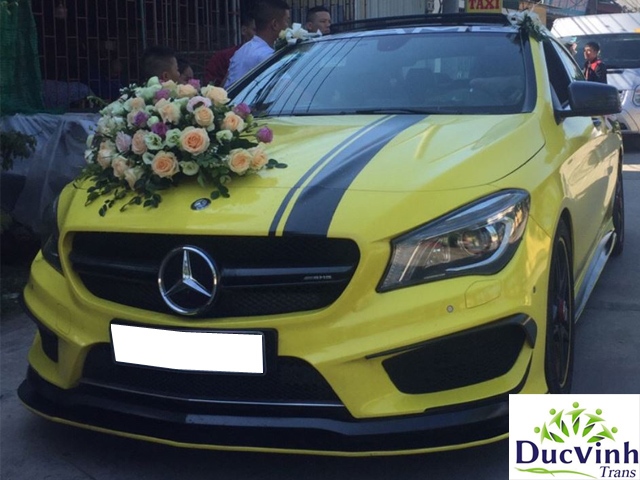 Cho thuê xe cưới Mercedes CLA sang trọng, chất lượng tại Hà Nội