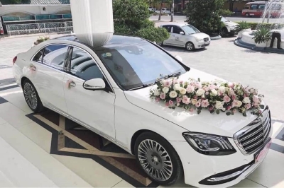 Cho thuê xe cưới Mercedes S560 độ Maybach màu trắng