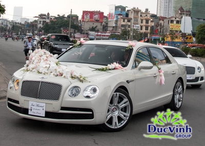 Cho thuê xe cưới màu trắng Bentley