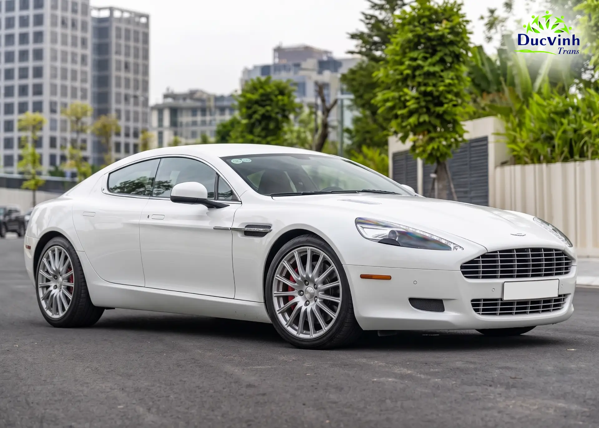 Cho thuê xe Aston Martin Rapide