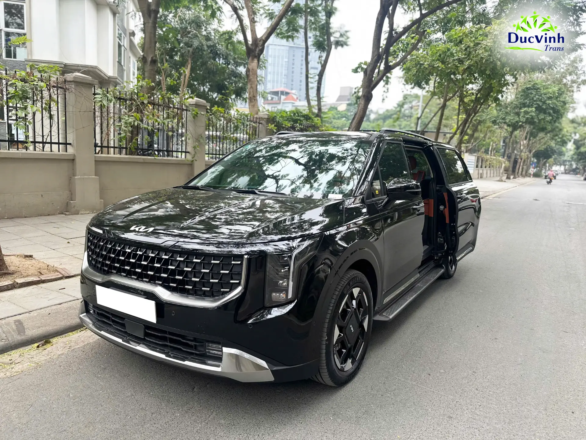 Cho Thuê Xe KIA Carnival MPV 7 Chỗ