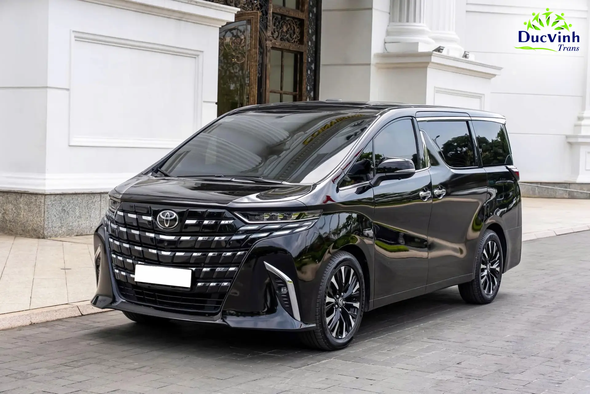 Cho Thuê Xe Toyota Alphard 7 Chỗ MPV Sang Trọng