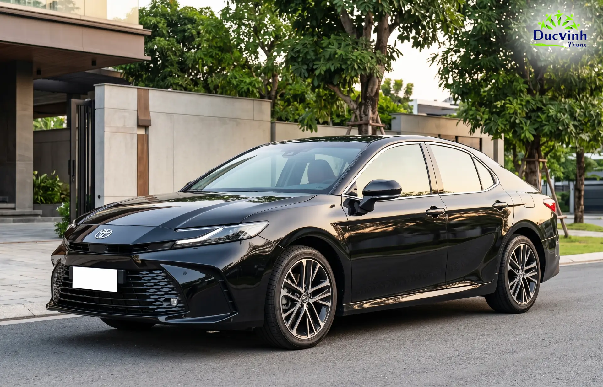Cho Thuê Xe Toyota Camry Đời Mới