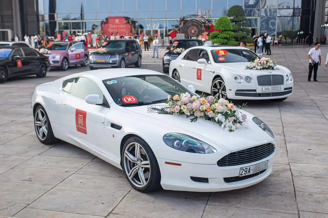 Cho Thuê Xe Cưới Aston Martin Sang Trọng