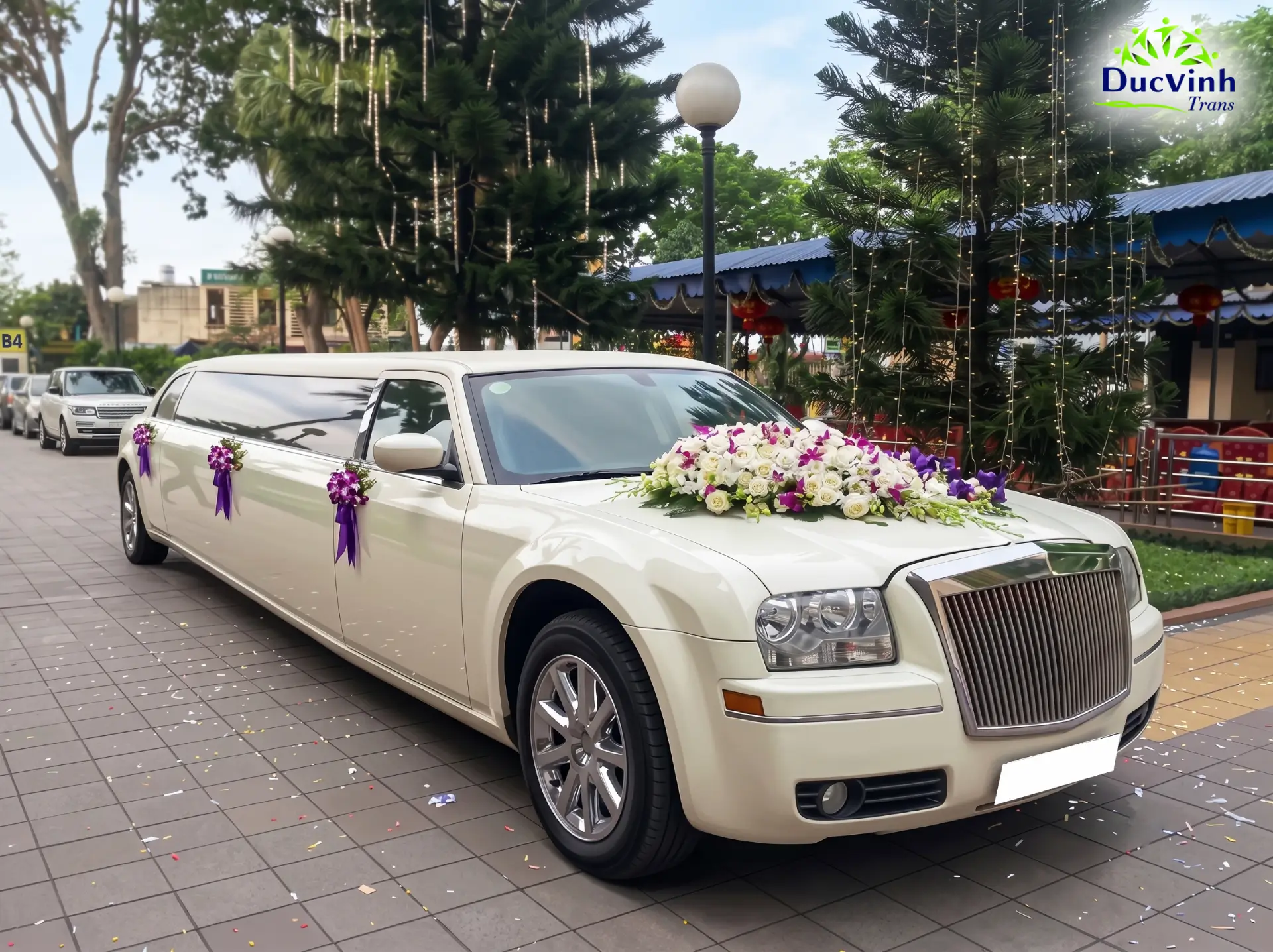 Cho Thuê Xe Cưới Chrysler Limousine 300c