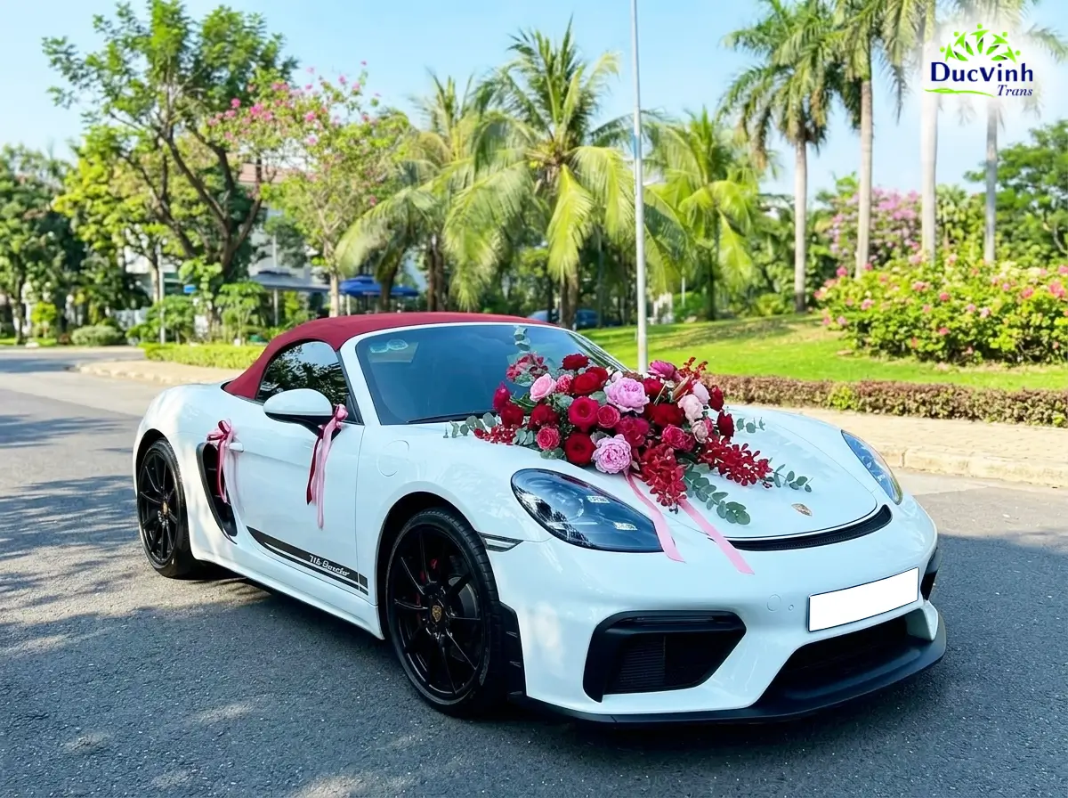 Cho Thuê Xe Cưới Porsche 718 Boxster mui trần