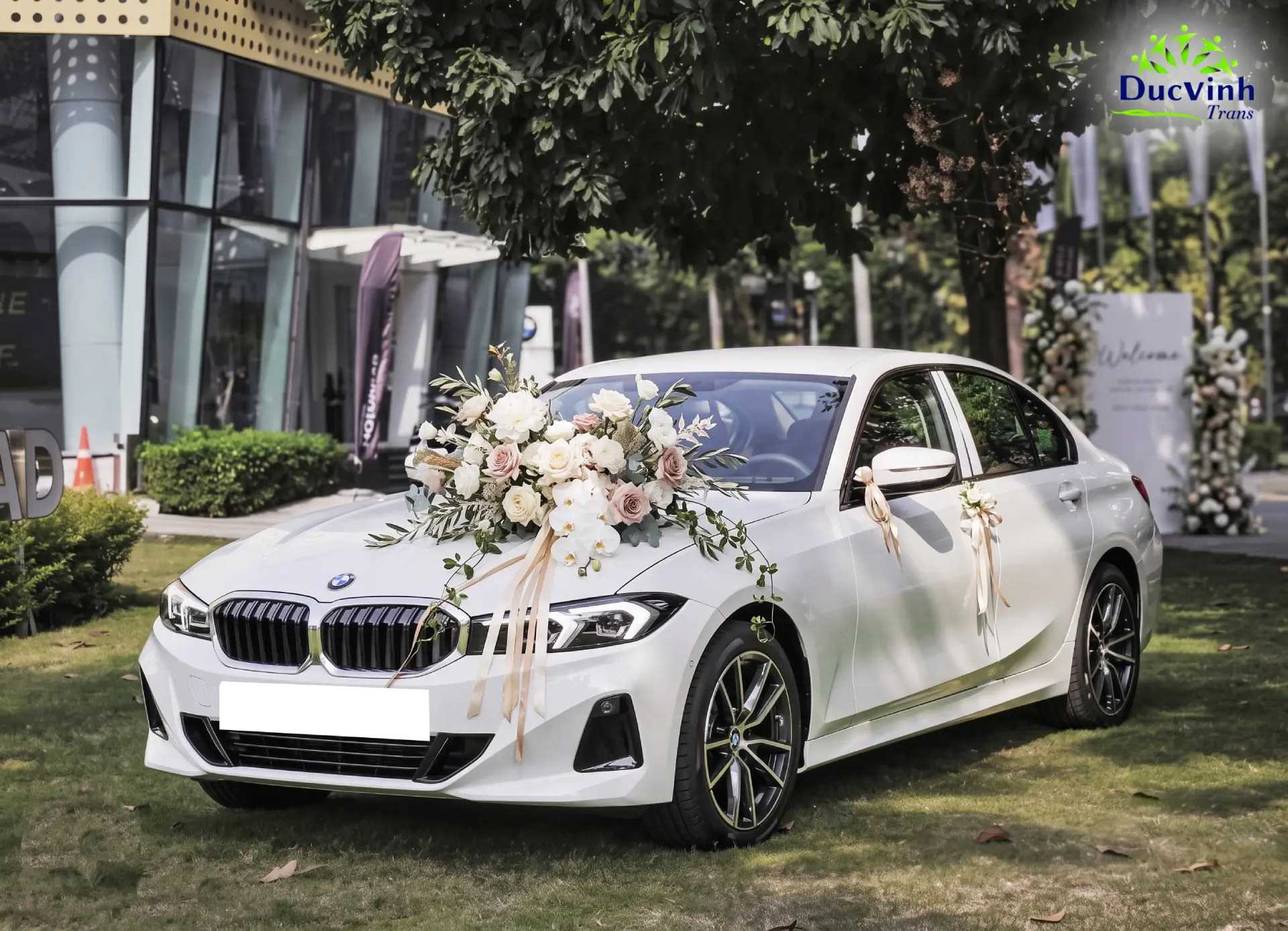 Cho Thuê Xe Cưới BMW 320i Sang Trọng